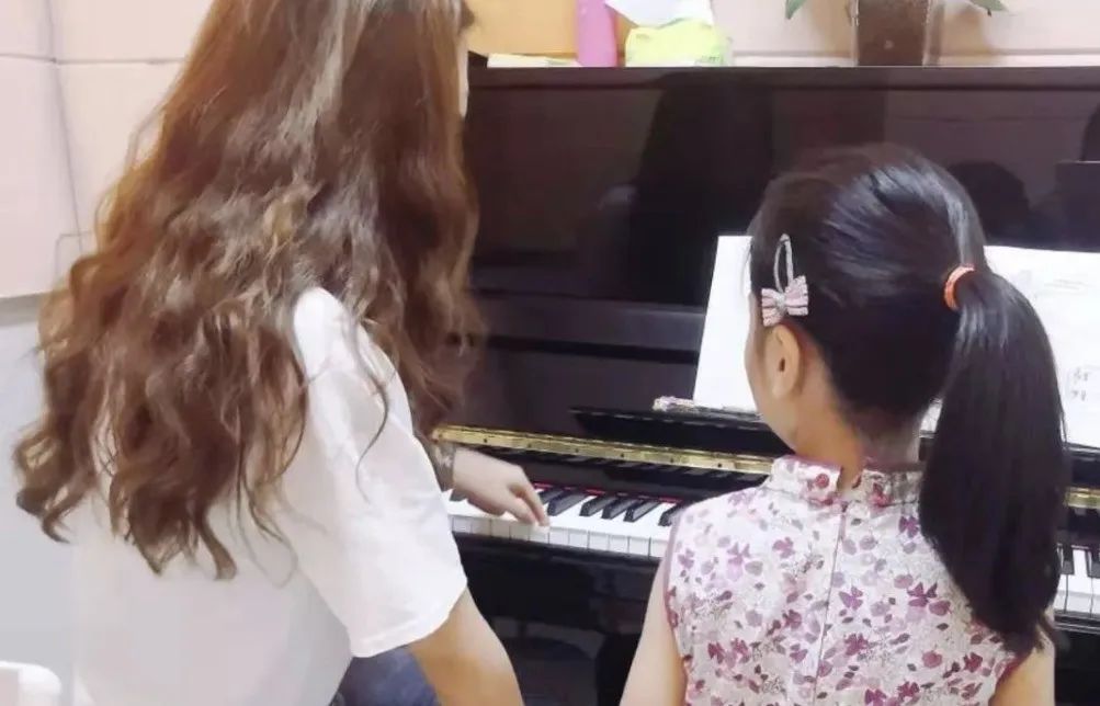 孩子在学校情绪时好时坏怎么办,孩子上兴趣班闹情绪怎么办