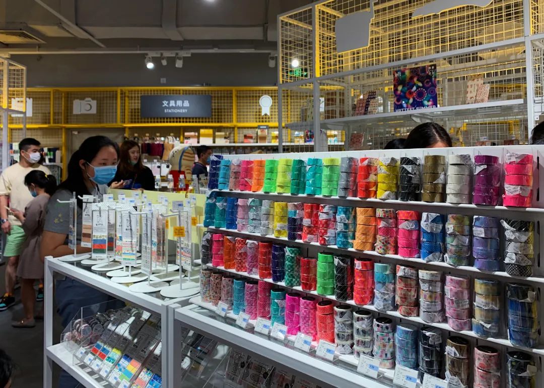 日本杂货店，入华慢慢走