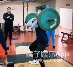 他这是中年发福了吗？