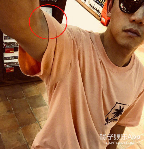 他这是中年发福了吗？