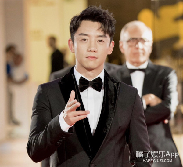 他这是中年发福了吗？