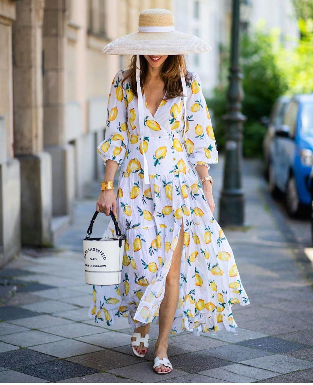 王一博虞书欣芒果台,王一博穿几款防晒衣