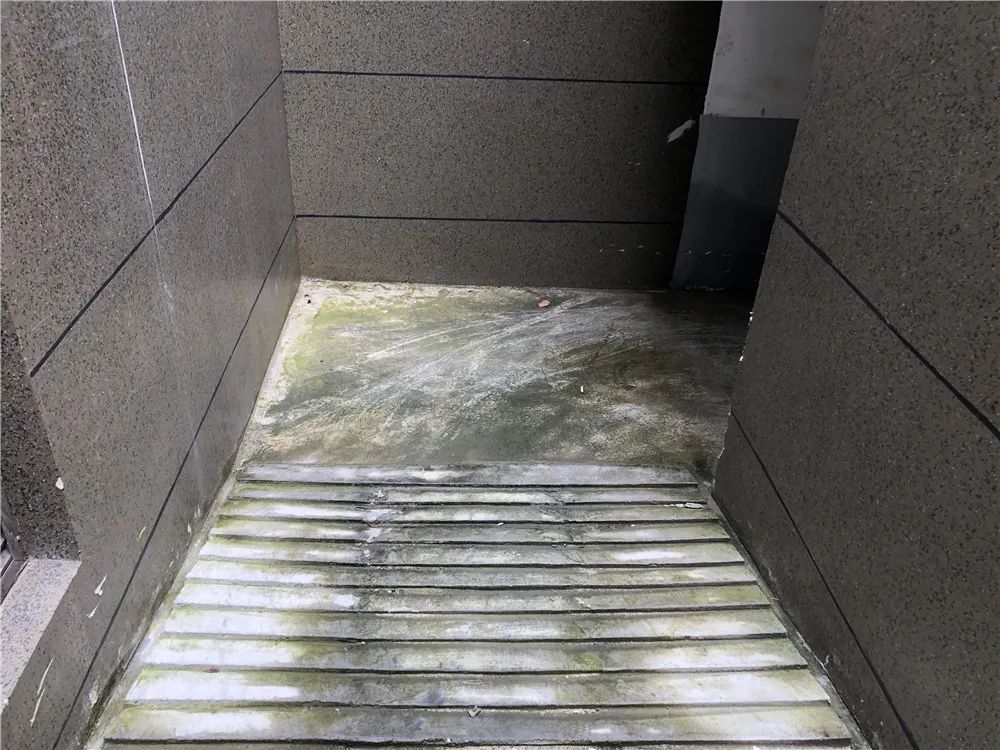 双学区，地铁近，配套全，这个网红小区交付两年却仅涨4000元/㎡