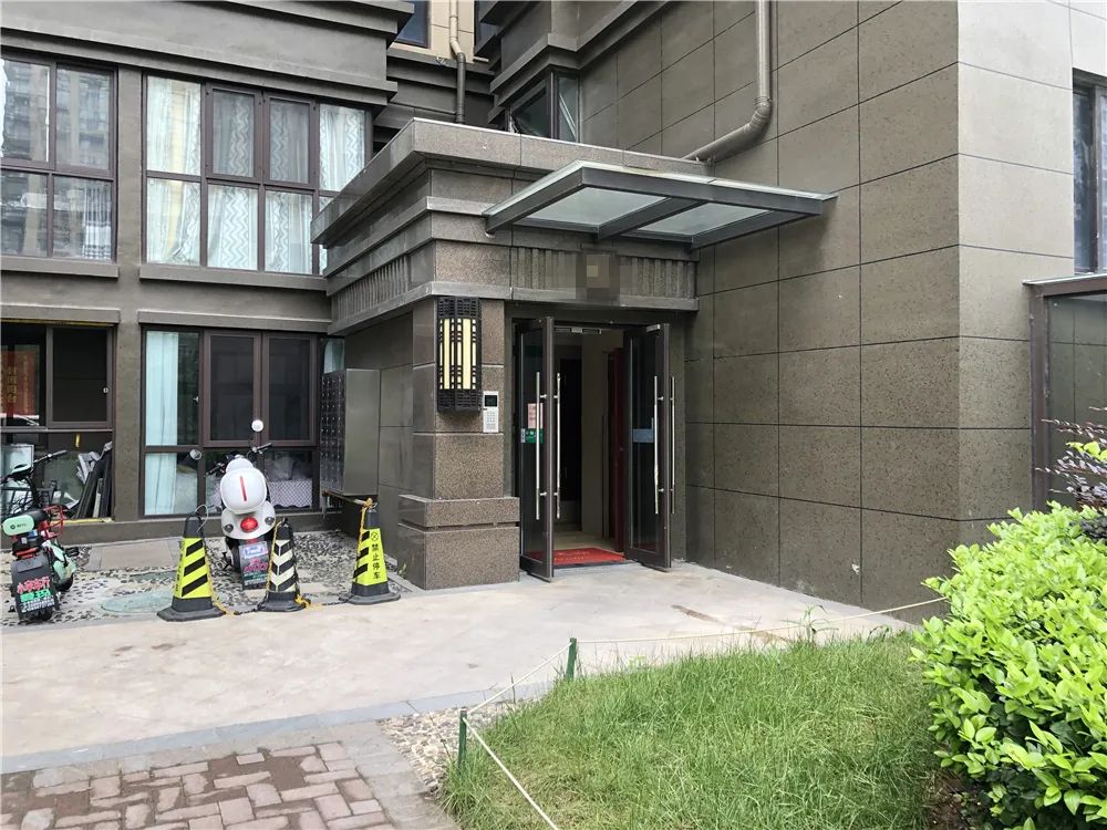 双学区，地铁近，配套全，这个网红小区交付两年却仅涨4000元/㎡