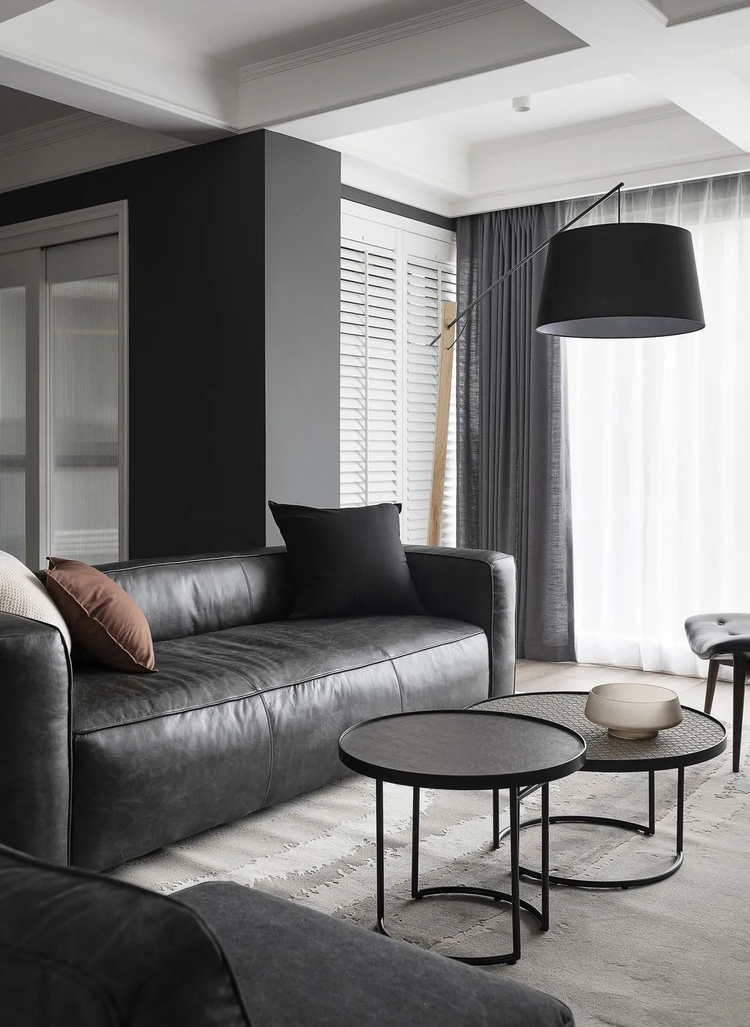 90后现代轻奢风的家,90后现代风格的家