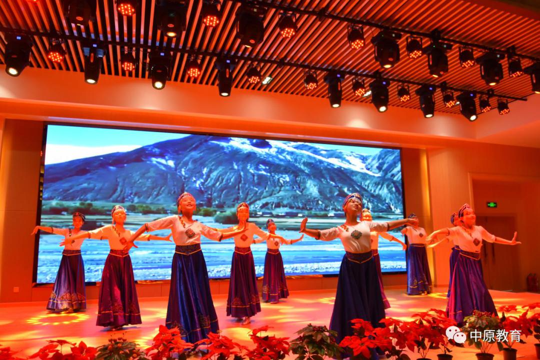 郑州市第六十四中学：一所幸福指数超高的“花园式”智慧校园