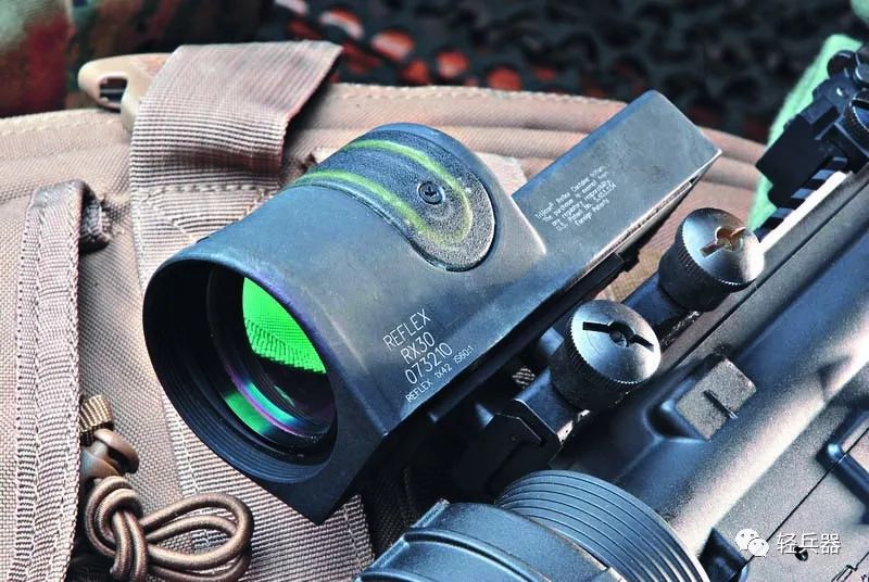 丹麦麦德森系列9mm冲锋枪尺寸,秘鲁mgp-84a式9mm冲锋枪