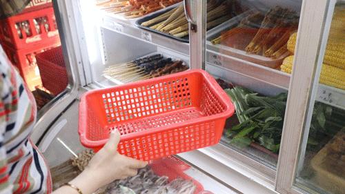 覆盖5个区，这7家“又小又旧”的炸串店，抚慰了不少深夜打工人