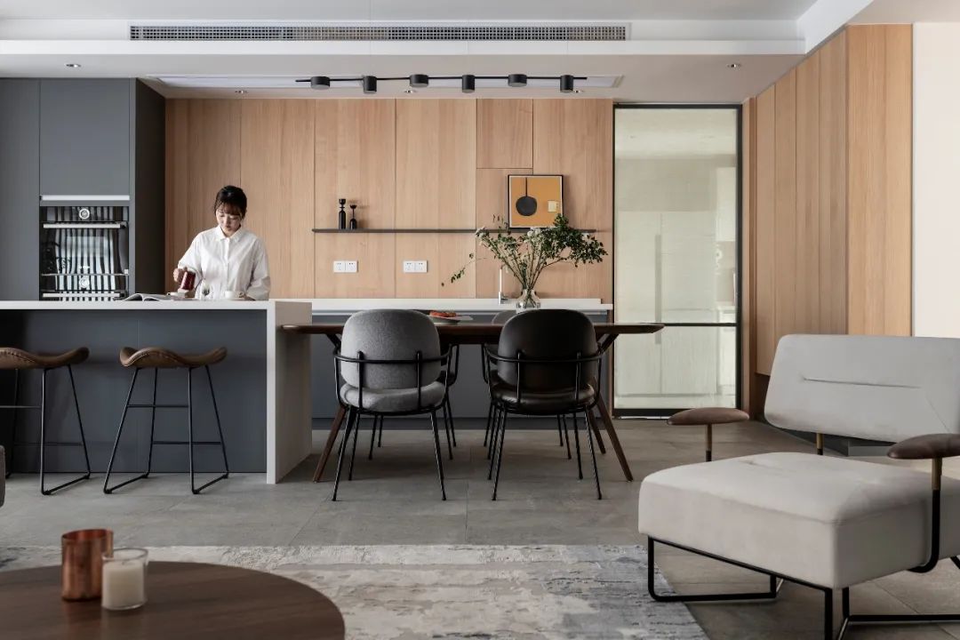 咖啡女店主,咖啡店女店主