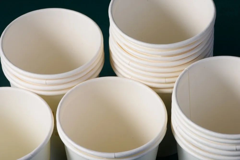 千万别用塑料杯喝水,别再用这种杯子喝水了