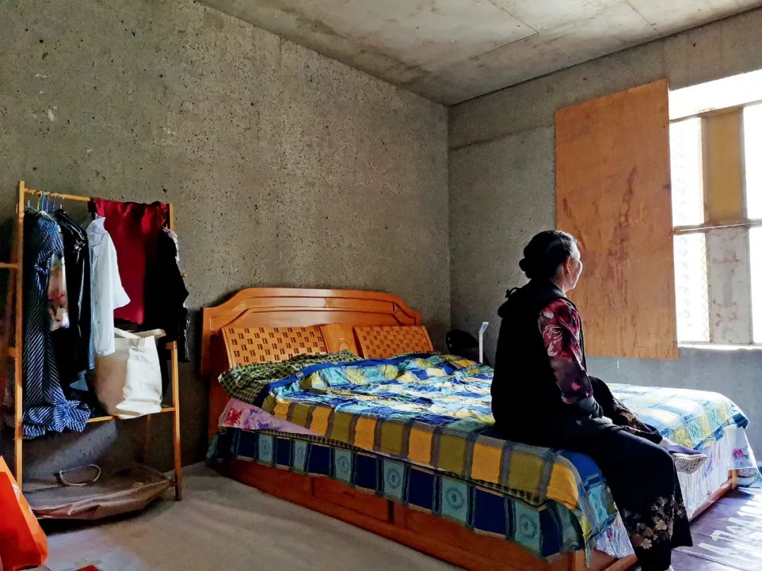 居民入住烂尾楼昆明,昆明业主住进烂尾楼让业主自救