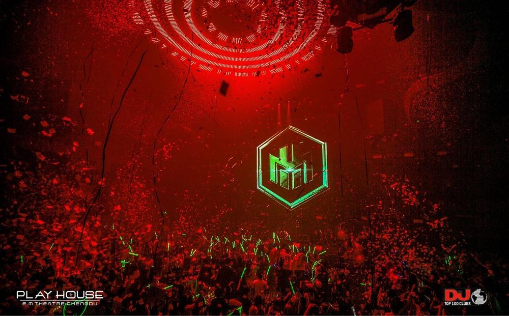 第一次去夜店酒吧，怎样装作经常去的样子？实用技能get→