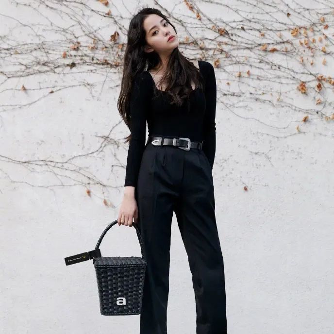 盛夏选一款不会撞款的藤编包吧,盛夏哪个系列好用