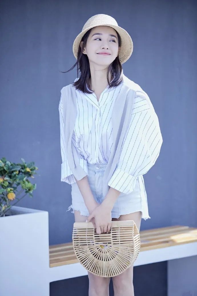 盛夏选一款不会撞款的藤编包吧,盛夏哪个系列好用