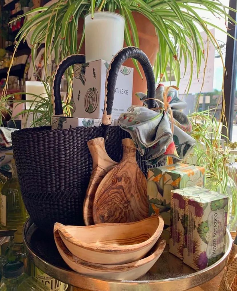 盛夏选一款不会撞款的藤编包吧,盛夏哪个系列好用