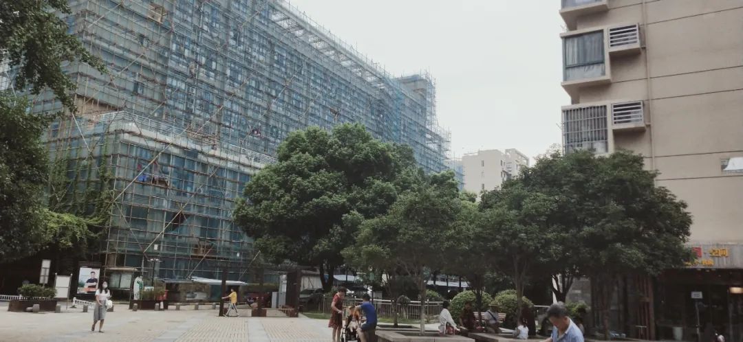 涨幅低、环境一般,南京这个地铁口小区成交却“意外”火热