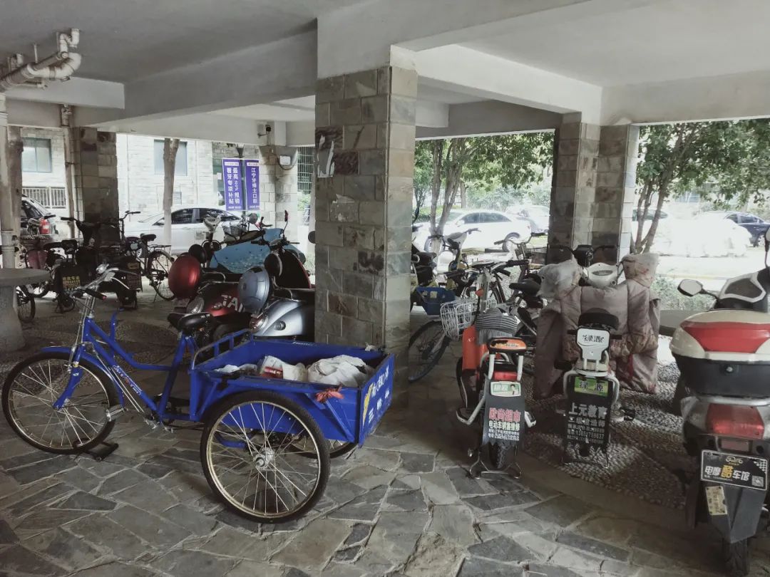 涨幅低、环境一般,南京这个地铁口小区成交却“意外”火热