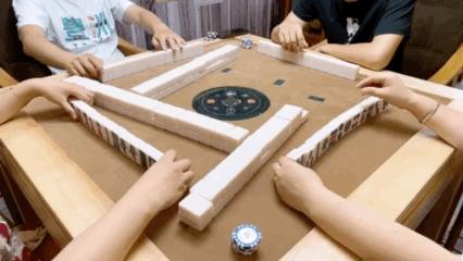 鍚冨湪鍢夊叴,鍚冨湪鍢夊叴缇庨鐗规儬涓撳満