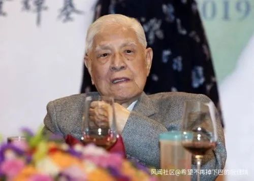 谁都不提给李*辉登**拔管,就她敢