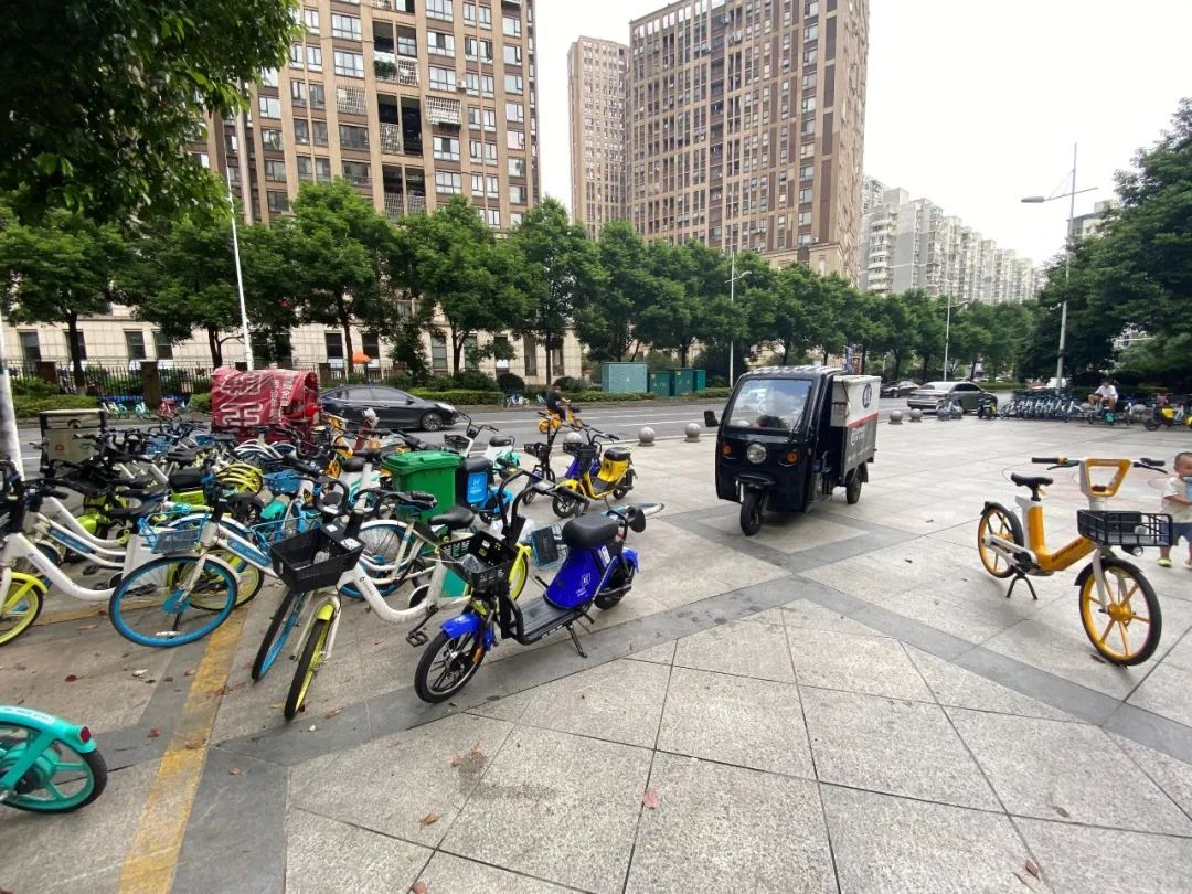 这些尴尬你遇到过吗?目前很火的助力单车又见乱象