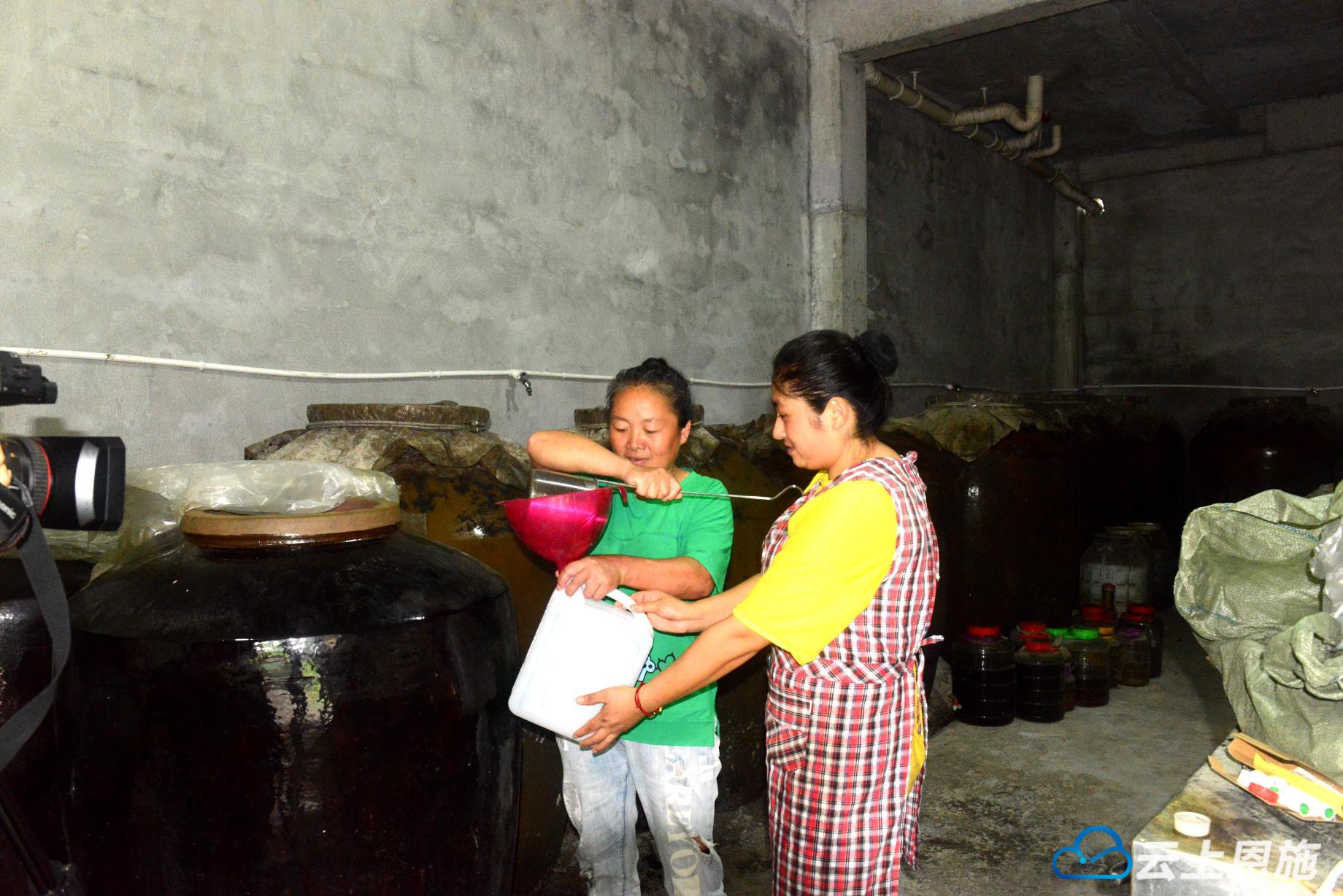 贫困户黄凤:用勤劳双手托起致富梦