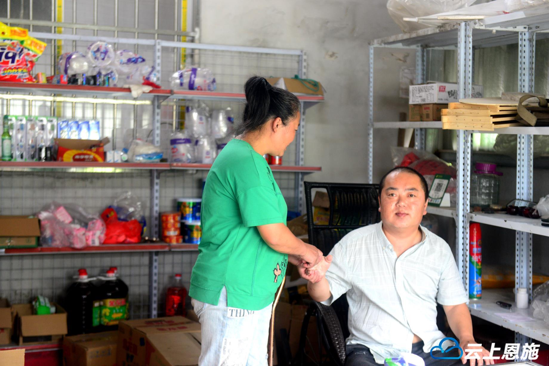 贫困户黄凤:用勤劳双手托起致富梦