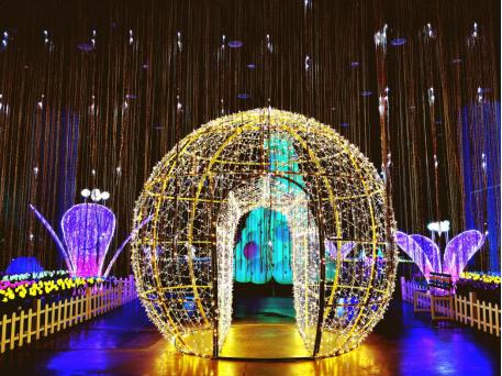 超值！住南宁高端酒店还送“光影节”门票，快来看看!