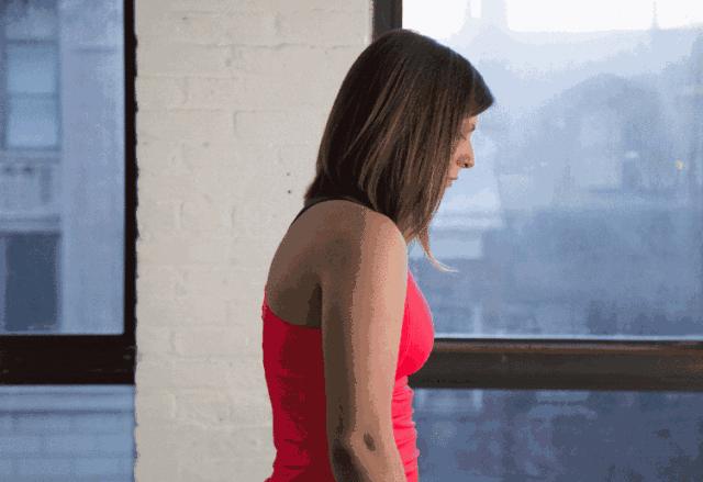 含胸驼背最损气质手把手教你纠正,含胸驼背如何改善提升气质