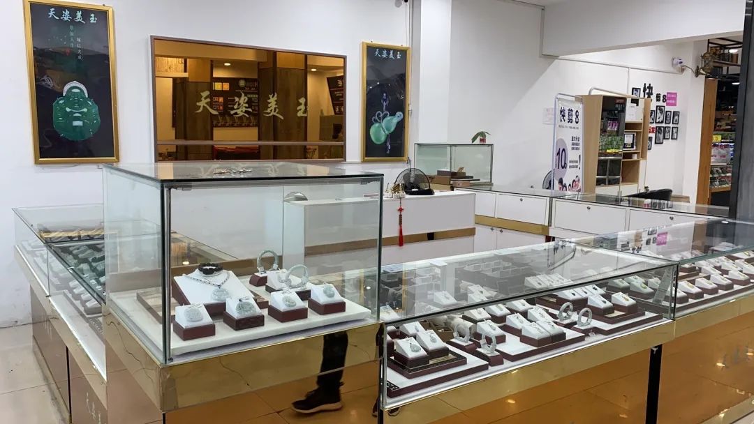 超市代金券买玉石被骗怎么办,超市刮奖买玉骗局