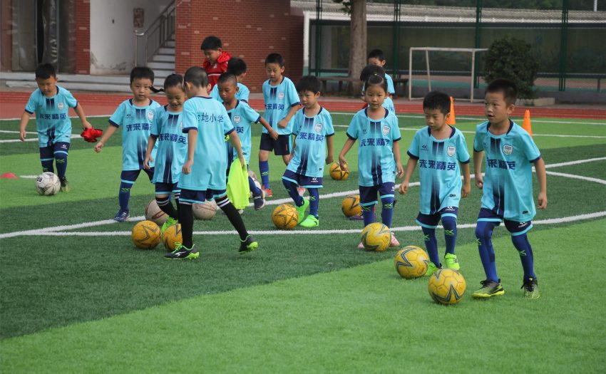 金地小学足球俱乐部,恒大足校精英队试训