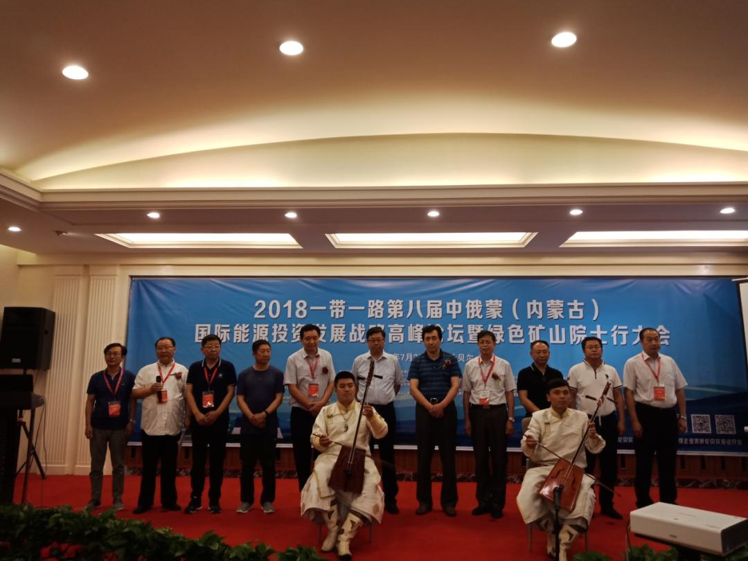 建军节，大名作家又出新作——风雨中，让我为*兰夫乌**同志站会儿岗