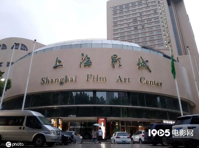 最老影迷分享与银幕的坚守,直击23届上影节直播短片