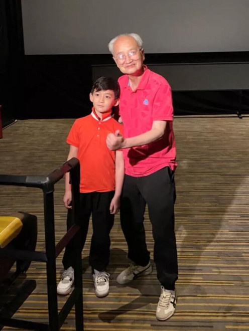 最老影迷分享与银幕的坚守,直击23届上影节直播短片