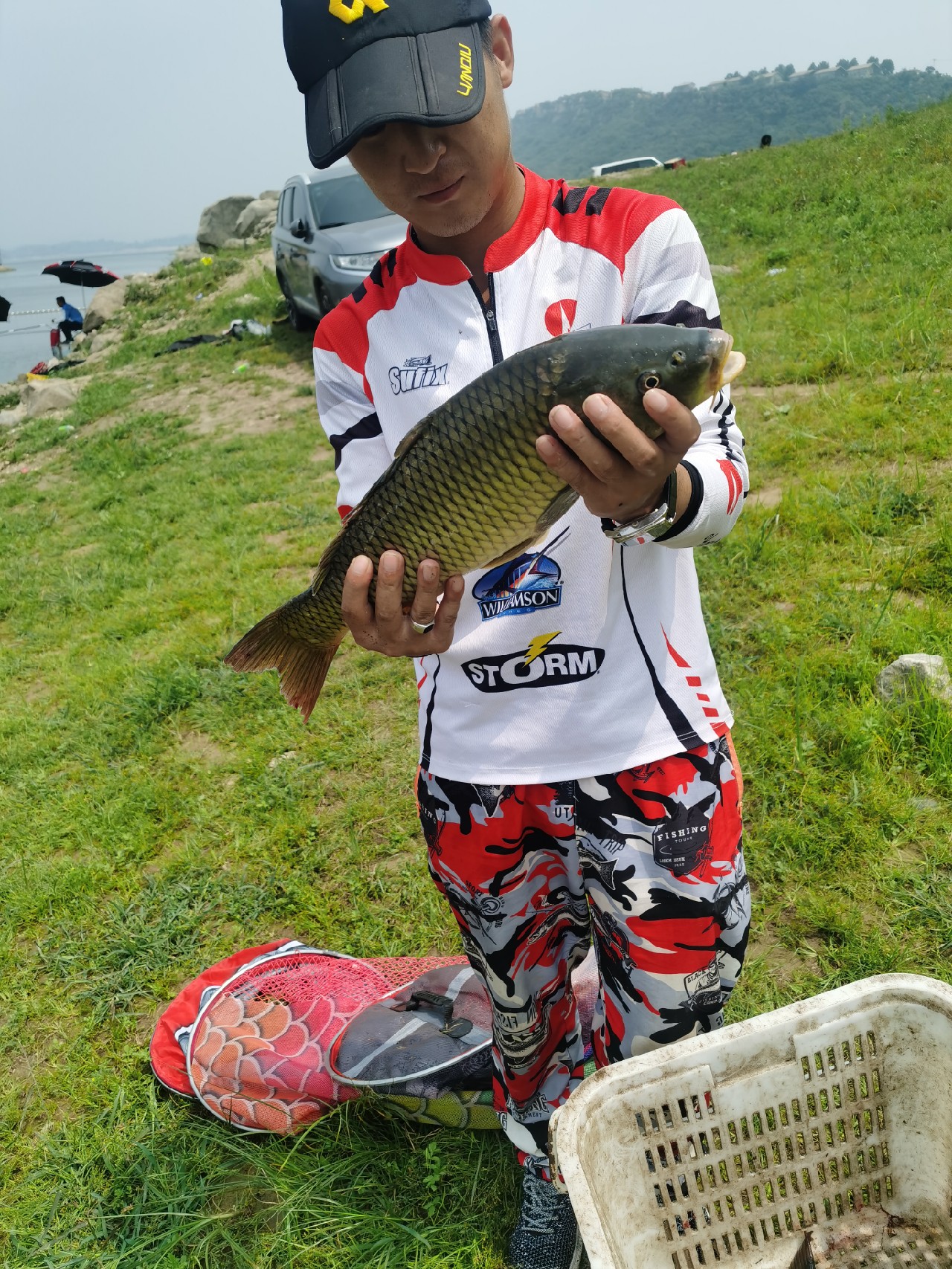 格局小了眼界低了路走窄了,格局小了就觉得现实