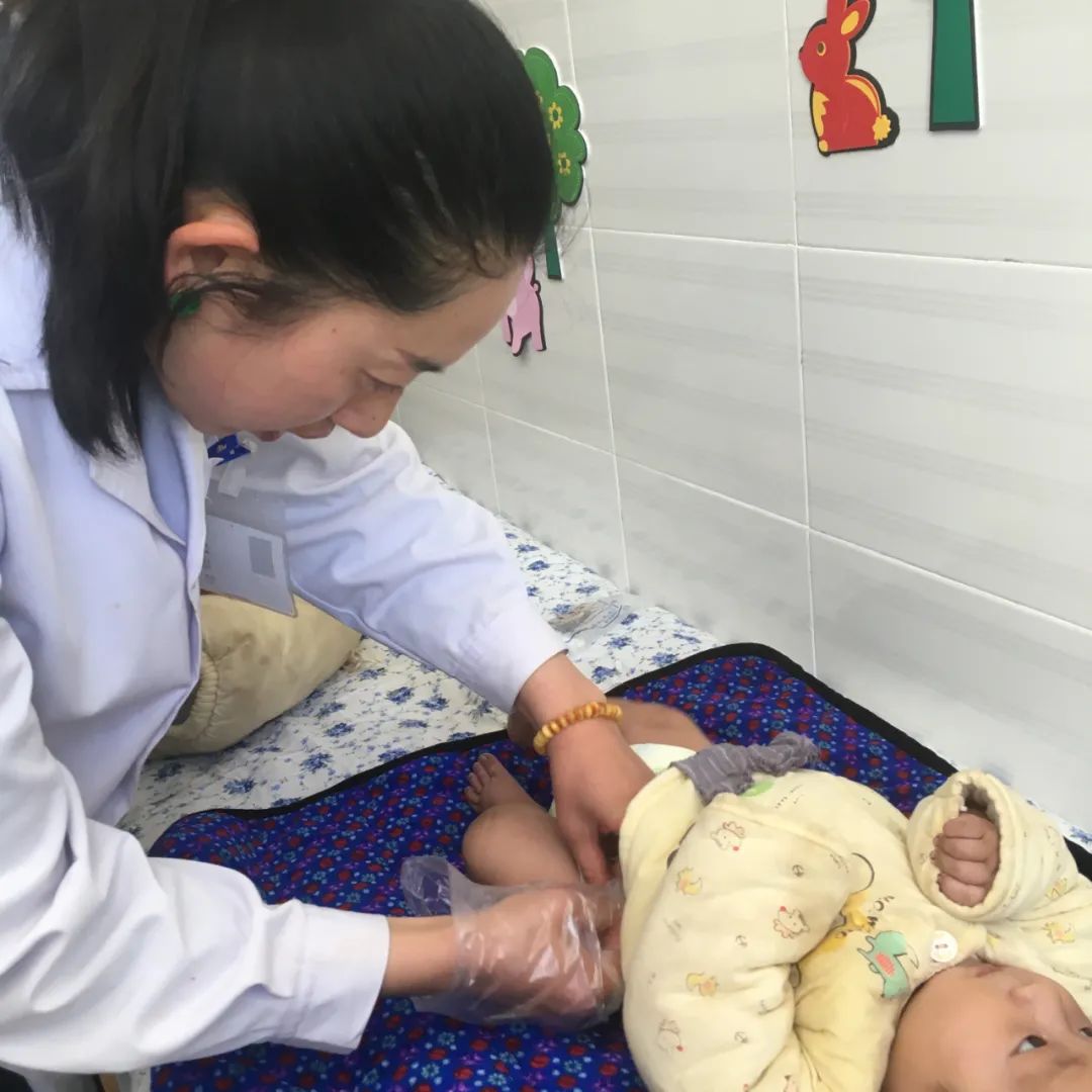 暖心：热心门巴，筹款救助先天残疾儿童