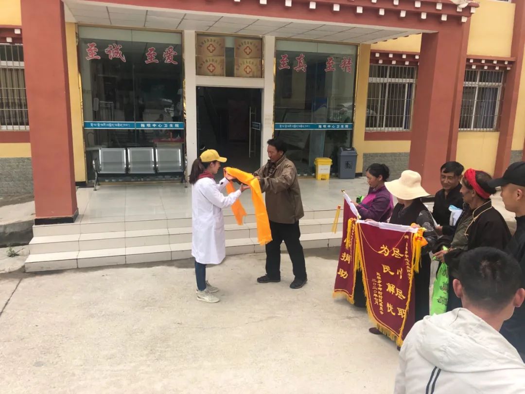 暖心：热心门巴，筹款救助先天残疾儿童