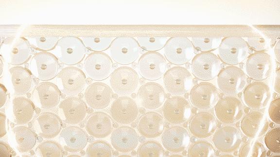 41岁“嗲精”撩遍娱乐圈男神,迷倒音乐教父!扭头嫁入亿万豪门!网友:她凭啥这么“浪”