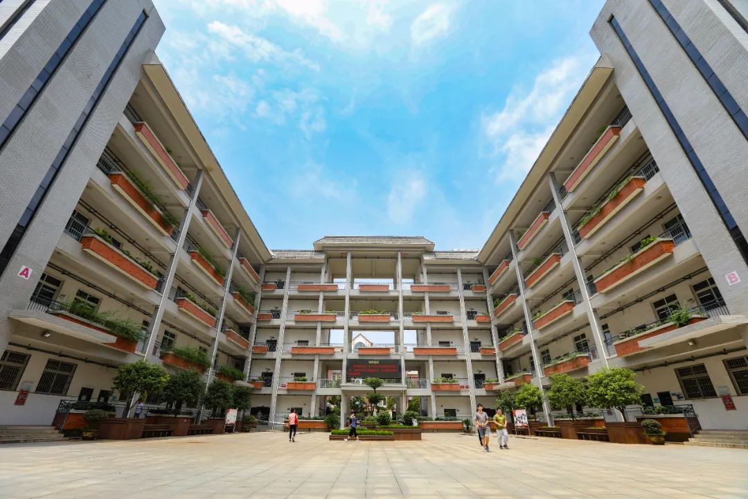 黄石有哪些公办高中,黄石高中成绩最好的学校