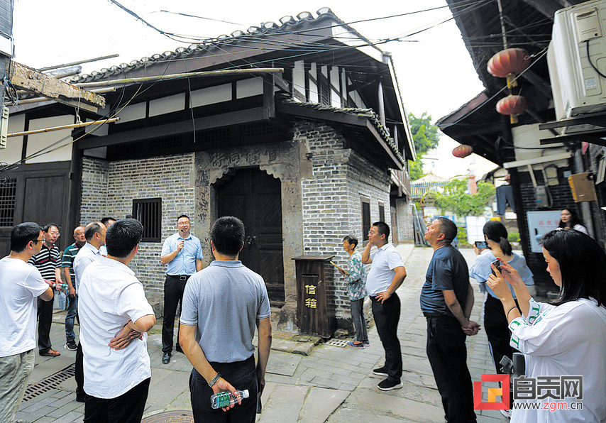 四川自贡记者采访,自贡媒体人视频