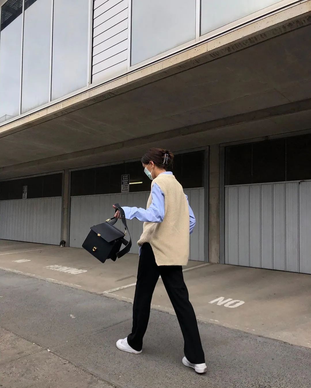 通勤包推荐|容量大、颜值高，走在路上都会被问链接