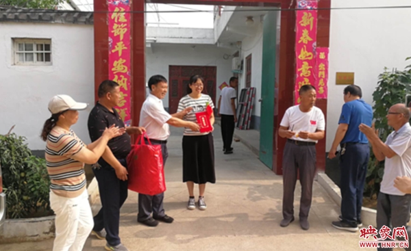 党建引领促发展乡风文明展新颜,党建引领铺就乡村振兴路