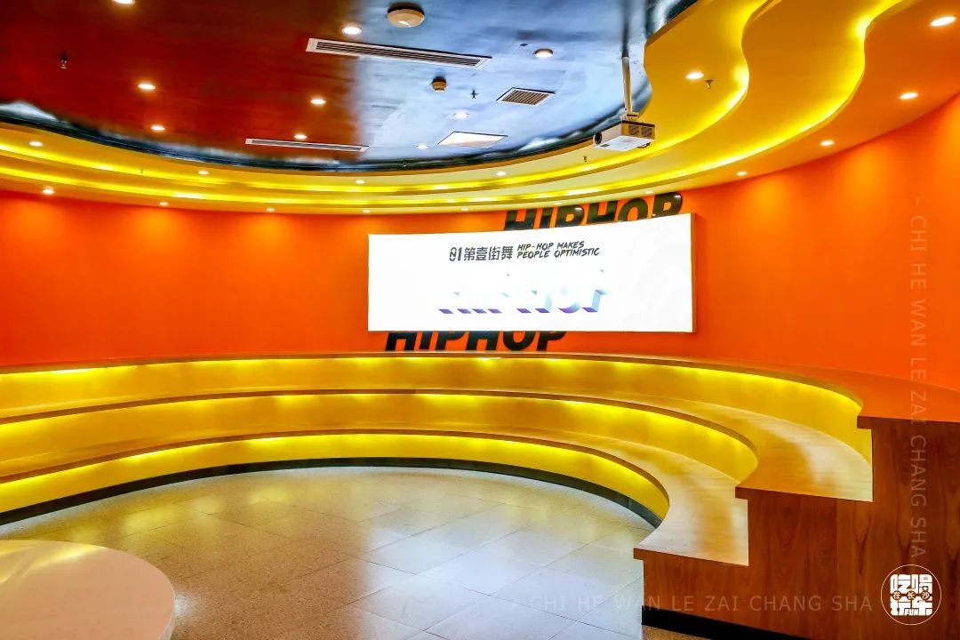 乘风破浪的姐姐们入场,乘风破浪的姐姐们齐现身