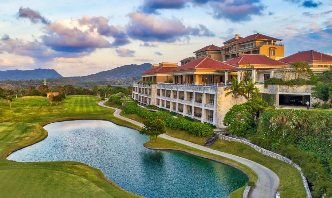 首家自带日式温泉的丽思卡尔顿开业，选址日本小众秘境，有望成为霓虹最贵RC