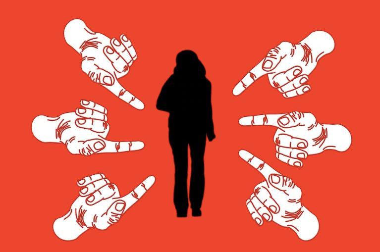 对16岁女孩的“荡妇羞辱”，能有多恶毒？丨每日罐头