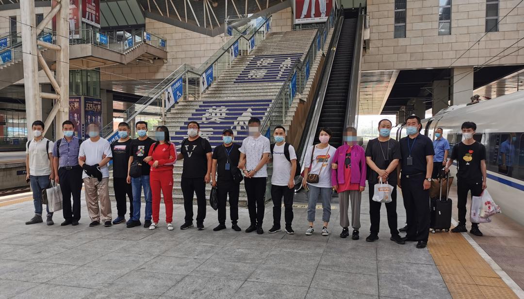 施个法就能与知名男星相爱？女装店主后悔极了