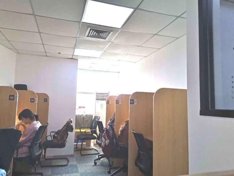 静安区付费自习室,上海静安免费的自习室