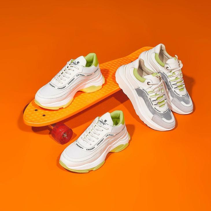 《姐姐》到四公，姐姐们已成专业运动鞋鉴赏团