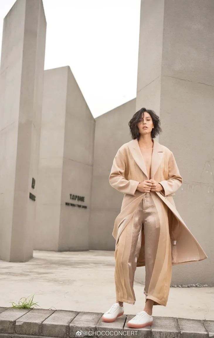 《姐姐》到四公，姐姐们已成专业运动鞋鉴赏团