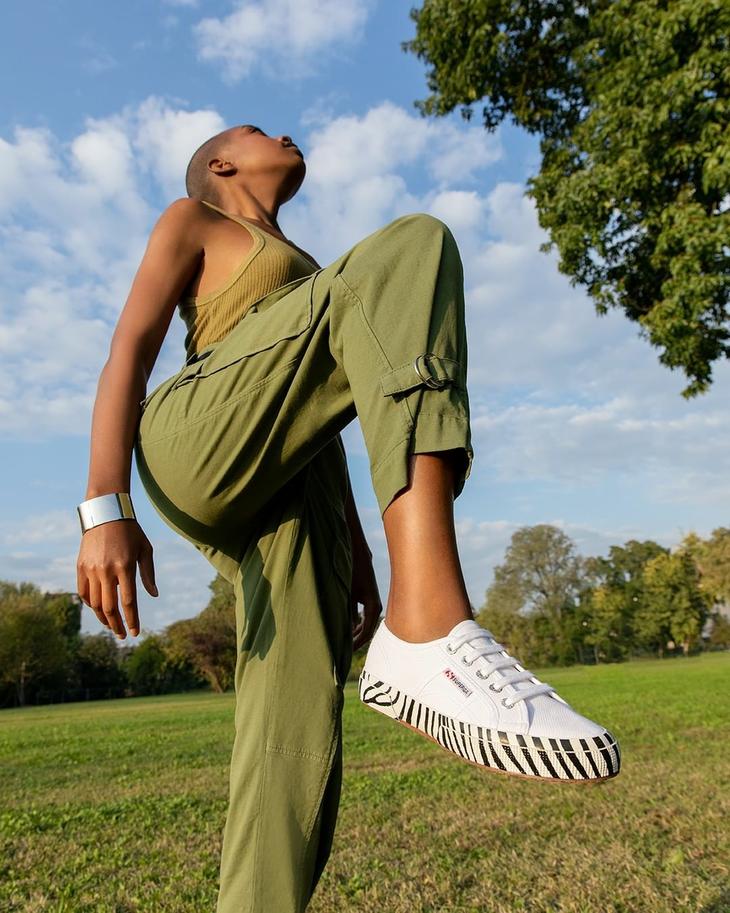 《姐姐》到四公，姐姐们已成专业运动鞋鉴赏团