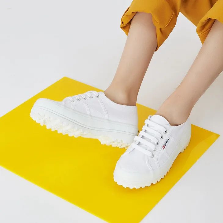 《姐姐》到四公，姐姐们已成专业运动鞋鉴赏团